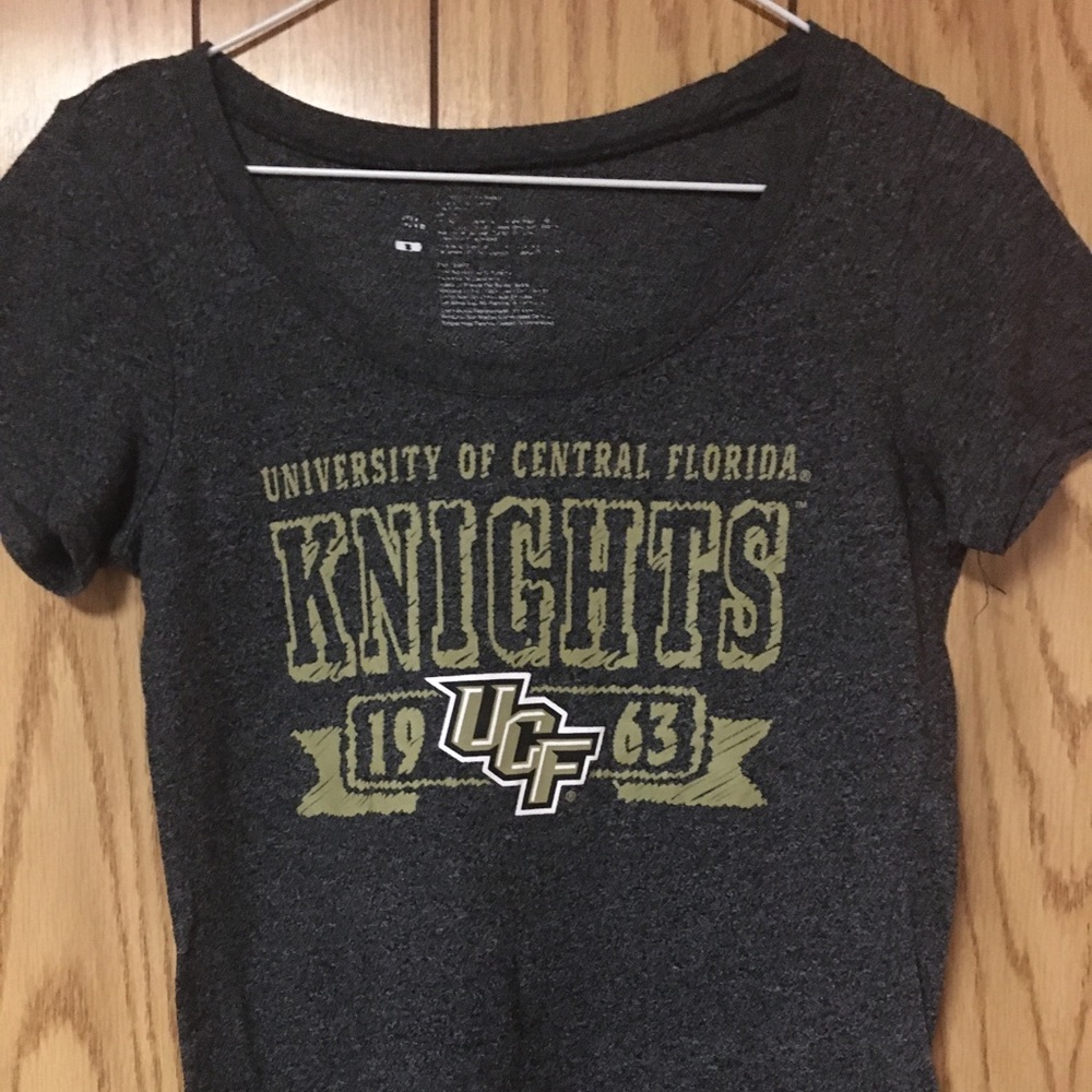 6 for $10. Women’s tee